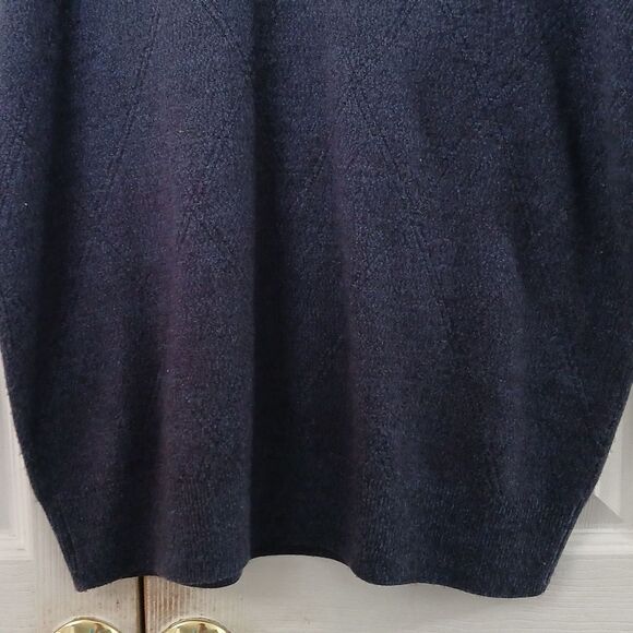 Dockers navy blue  v-neck sweater vest business casual Sz XL NWOT - Picture 2 of 5